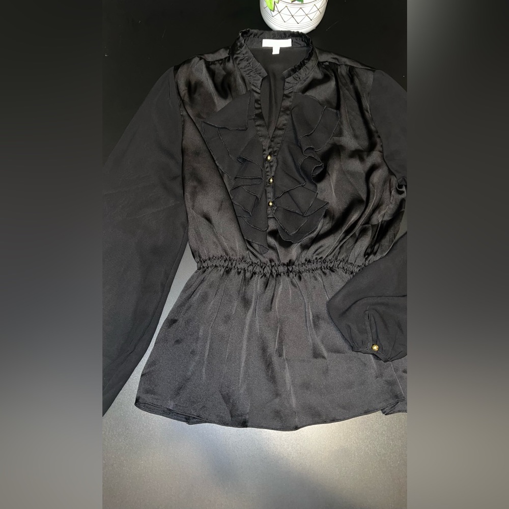 GB Black Cinched Buttoned Blouse with Poet sleeves and ruffle Sz M EUC